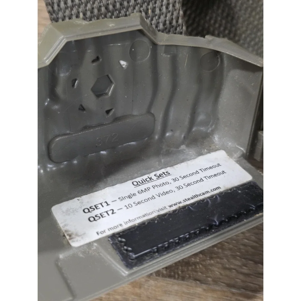 Stealth Cam STC-QV16 V2 Trail Camera Gray Strap 6MP Excellent Condition